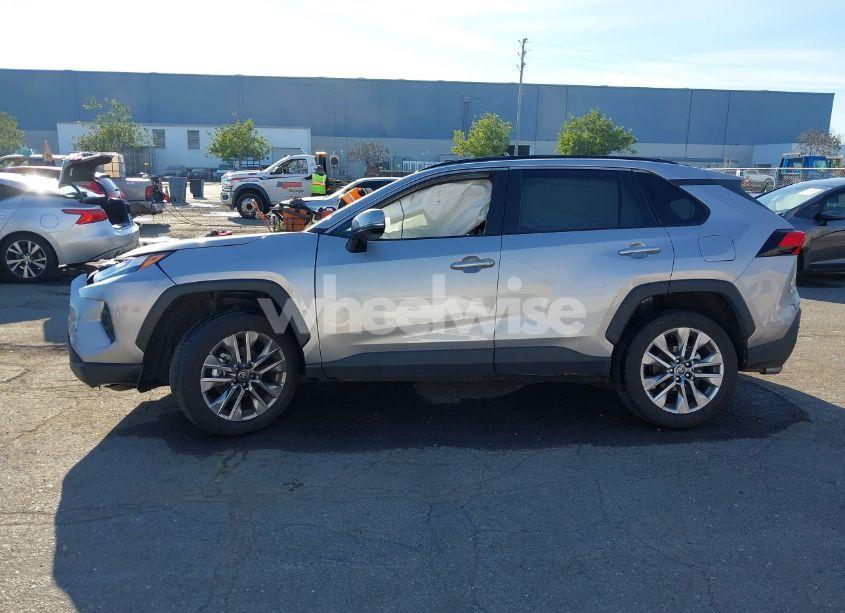 Photo 14 of 2023 Toyota Rav4 XLE PREMIUM (VIN 2T3C1RFV2PC231698)