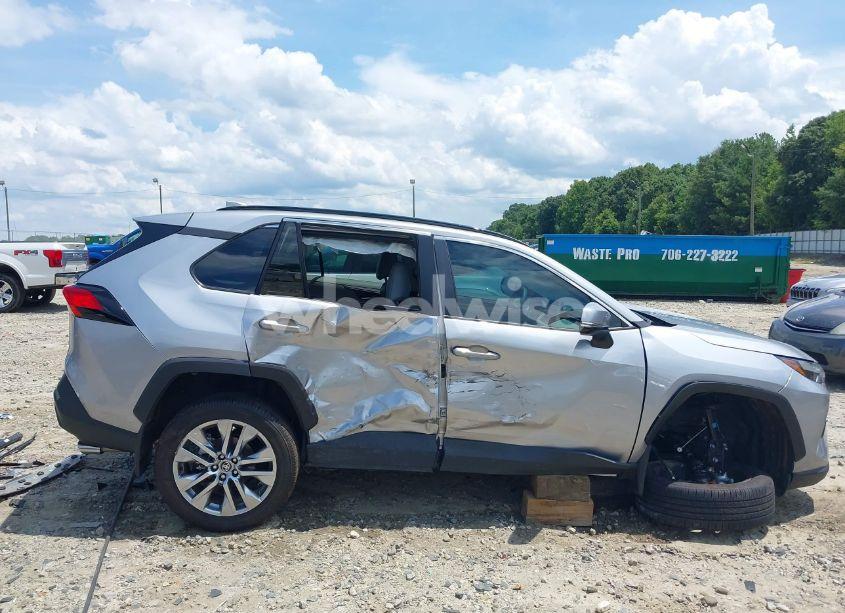 Photo 14 of 2024 Toyota Rav4 XLE PREMIUM (VIN 2T3C1RFV2RC265742)