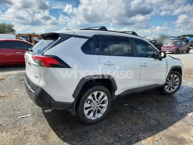 Photo 5 of 2025 TOYOTA RAV4 XLE PREMIUM (VIN 2T3C1RFV2SW382497)