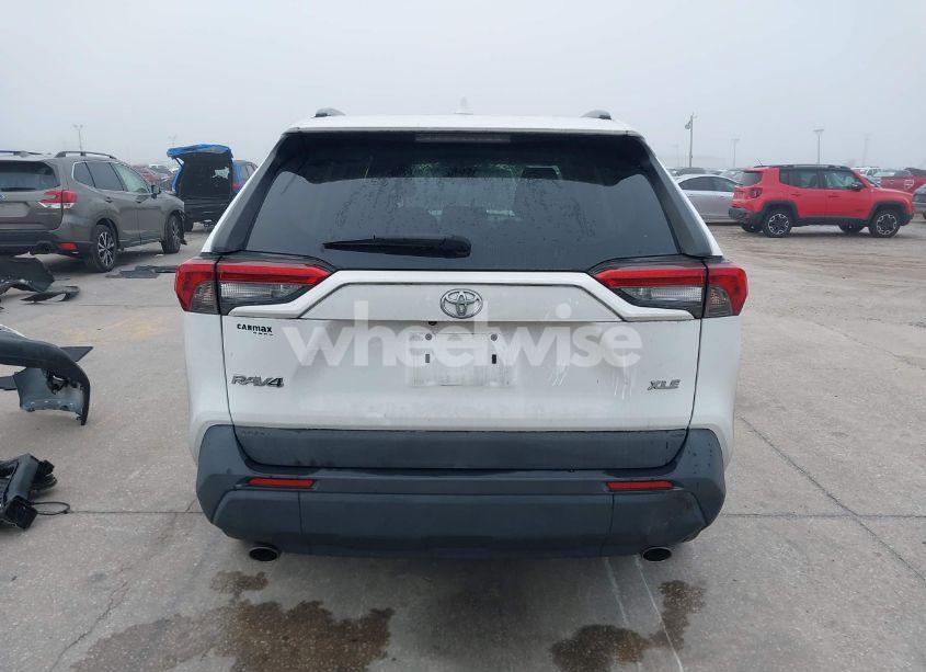 Photo 17 of 2019 Toyota Rav4 XLE PREMIUM (VIN 2T3C1RFV3KC009857)