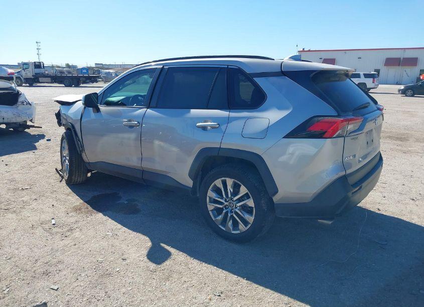 Photo 3 of 2020 Toyota Rav4 XLE PREMIUM (VIN 2T3C1RFV3LW070271)