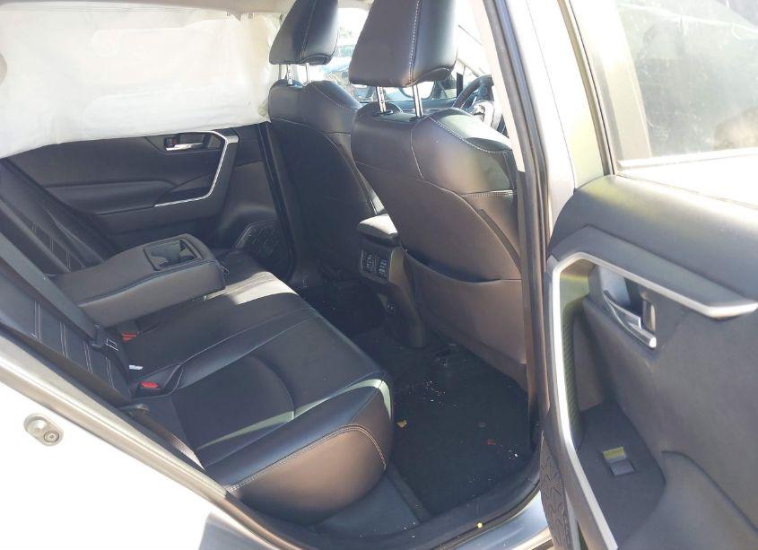 Photo 8 of 2020 Toyota Rav4 XLE PREMIUM (VIN 2T3C1RFV3LW070271)