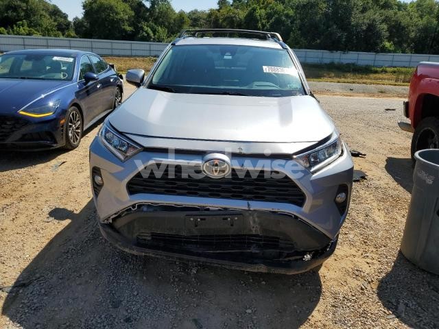 Photo 6 of 2020 TOYOTA RAV4 XLE PREMIUM (VIN 2T3C1RFV3LW099740)