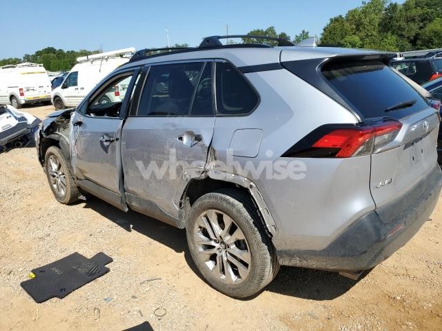 Photo 8 of 2020 TOYOTA RAV4 XLE PREMIUM (VIN 2T3C1RFV3LW099740)