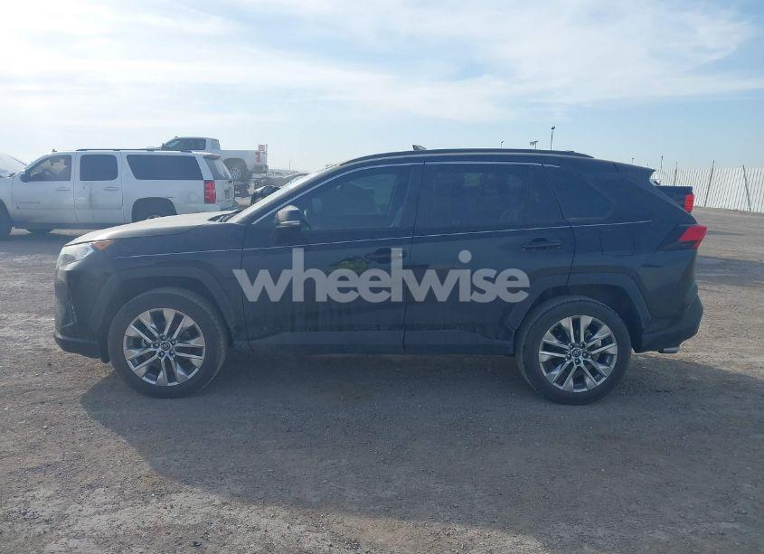 Photo 14 of 2020 Toyota Rav4 XLE PREMIUM (VIN 2T3C1RFV3LW099771)