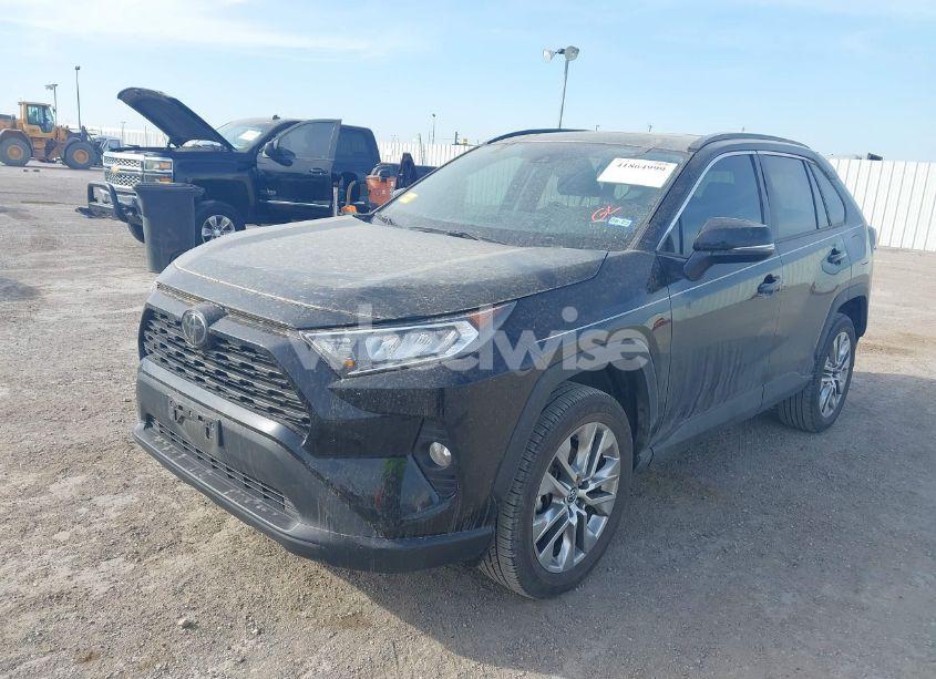 Photo 2 of 2020 Toyota Rav4 XLE PREMIUM (VIN 2T3C1RFV3LW099771)
