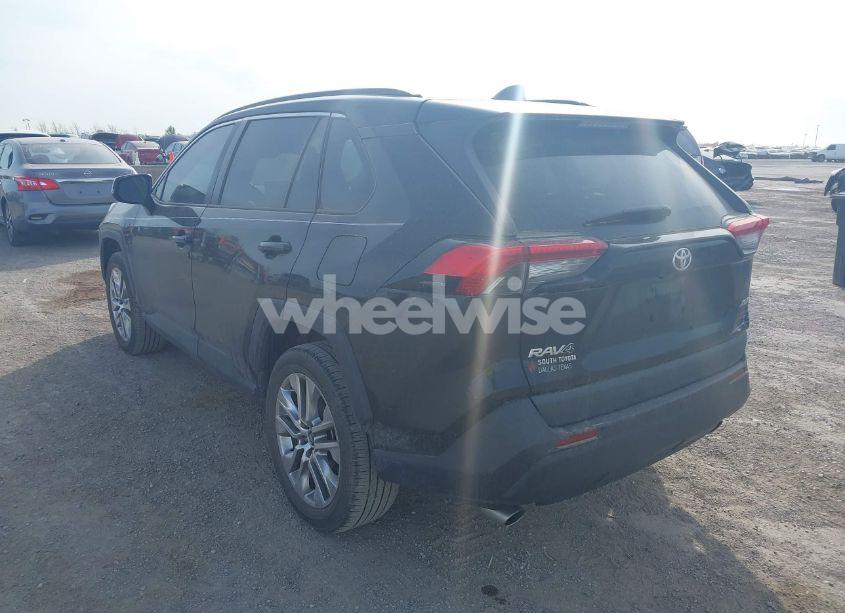 Photo 3 of 2020 Toyota Rav4 XLE PREMIUM (VIN 2T3C1RFV3LW099771)