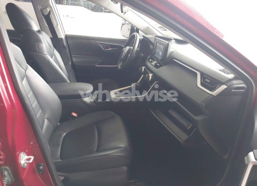 Photo 5 of 2021 Toyota Rav4 XLE PREMIUM (VIN 2T3C1RFV3MC088286)