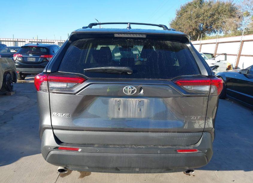 Photo 16 of 2021 Toyota Rav4 XLE PREMIUM (VIN 2T3C1RFV3MC139608)