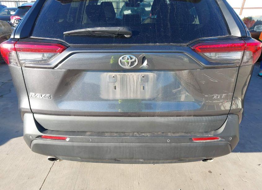 Photo 18 of 2021 Toyota Rav4 XLE PREMIUM (VIN 2T3C1RFV3MC139608)