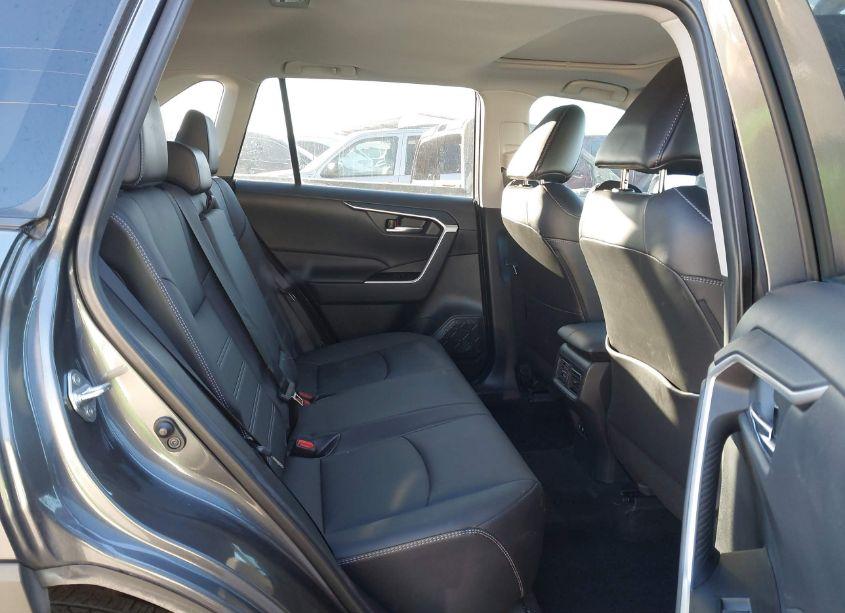 Photo 8 of 2021 Toyota Rav4 XLE PREMIUM (VIN 2T3C1RFV3MC139608)