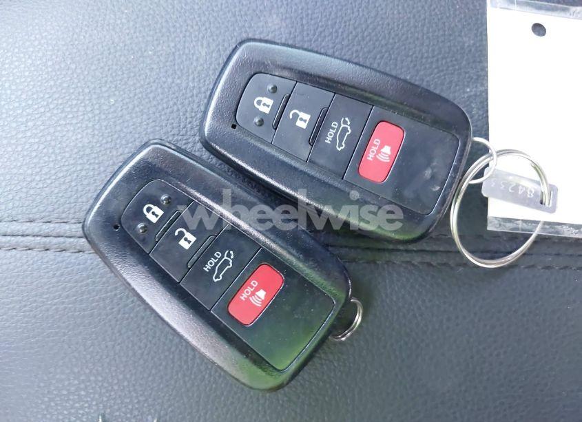 Photo 11 of 2021 Toyota Rav4 XLE PREMIUM (VIN 2T3C1RFV3MW144841)