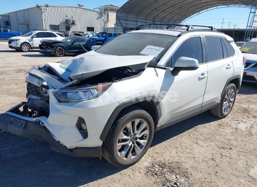 Photo 2 of 2021 Toyota Rav4 XLE PREMIUM (VIN 2T3C1RFV3MW144841)