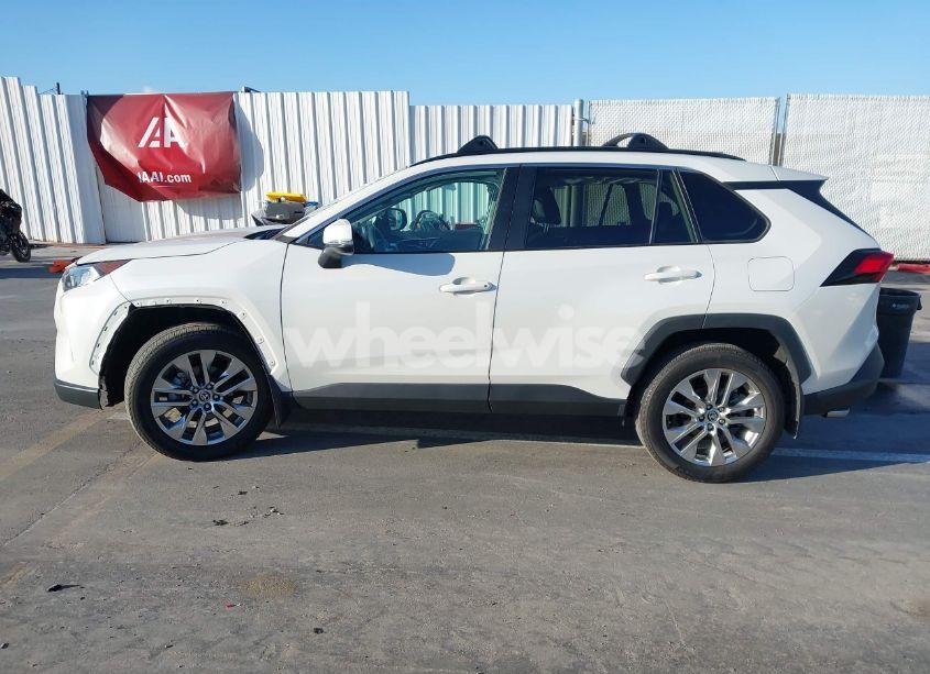 Photo 15 of 2021 Toyota Rav4 XLE PREMIUM (VIN 2T3C1RFV3MW158285)