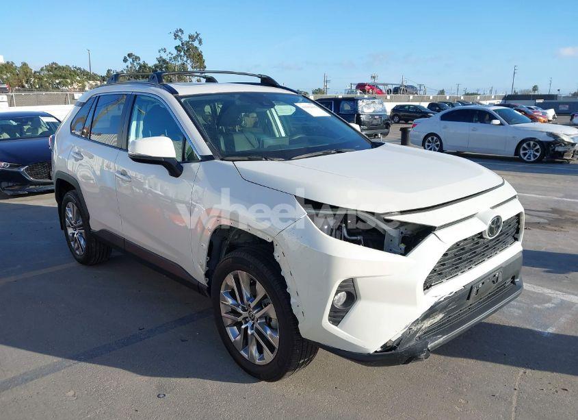 Photo 6 of 2021 Toyota Rav4 XLE PREMIUM (VIN 2T3C1RFV3MW158285)