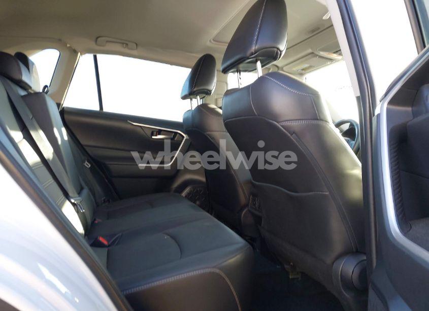 Photo 8 of 2021 Toyota Rav4 XLE PREMIUM (VIN 2T3C1RFV3MW158285)