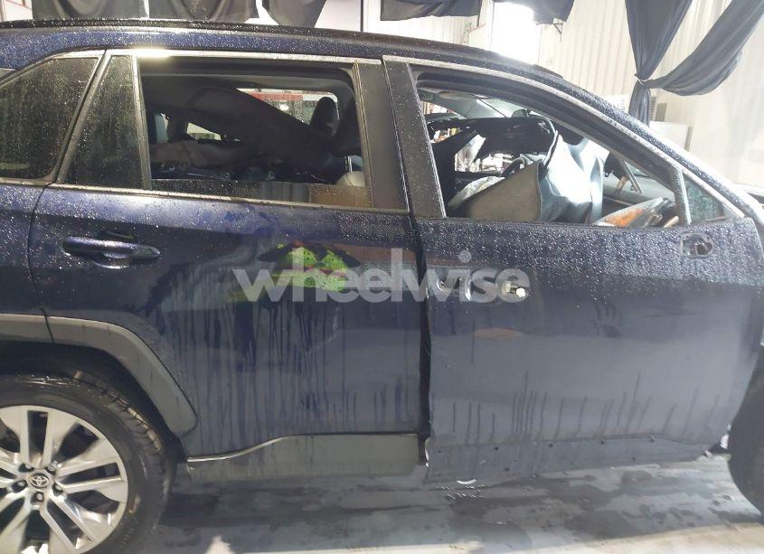 Photo 14 of 2021 Toyota Rav4 XLE PREMIUM (VIN 2T3C1RFV3MW185034)