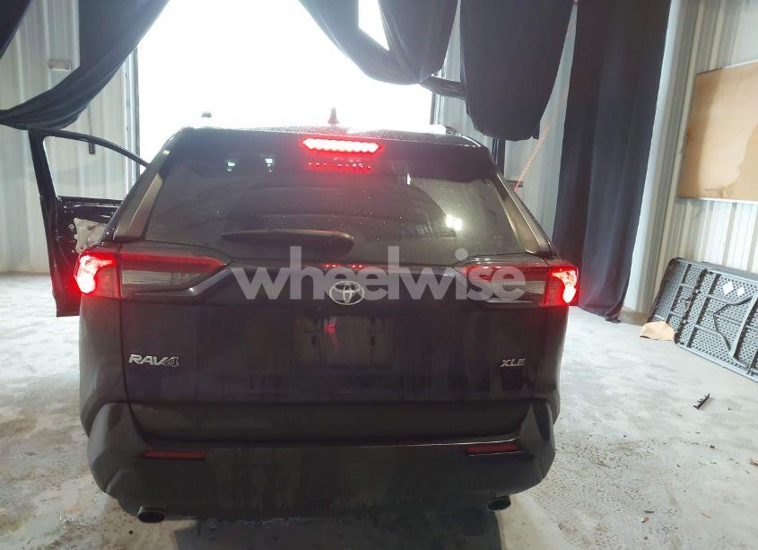 Photo 17 of 2021 Toyota Rav4 XLE PREMIUM (VIN 2T3C1RFV3MW185034)