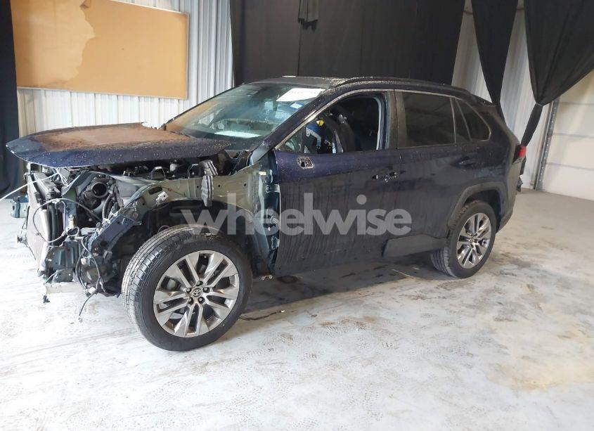 Photo 2 of 2021 Toyota Rav4 XLE PREMIUM (VIN 2T3C1RFV3MW185034)