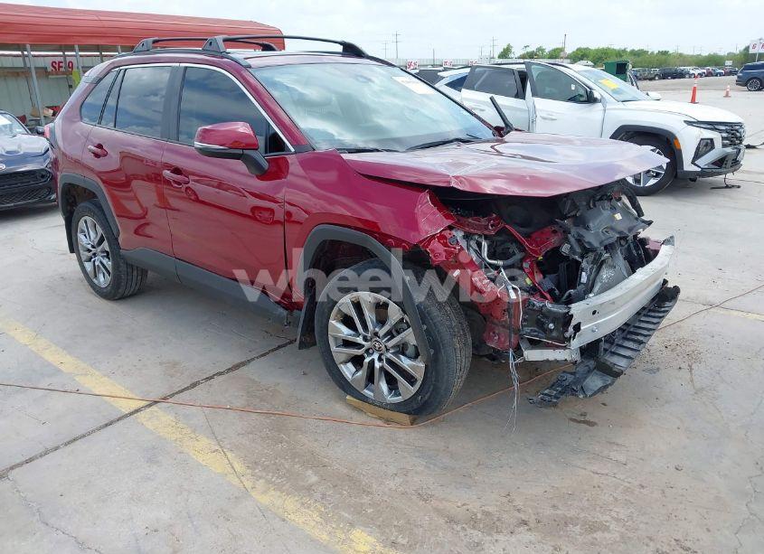 2022 Toyota Rav4 XLE PREMIUM (VIN 2T3C1RFV3NW226182) main photo