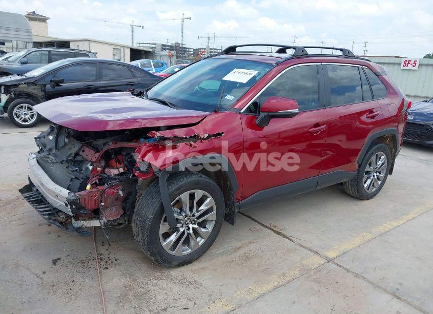Photo 2 of 2022 Toyota Rav4 XLE PREMIUM (VIN 2T3C1RFV3NW226182)