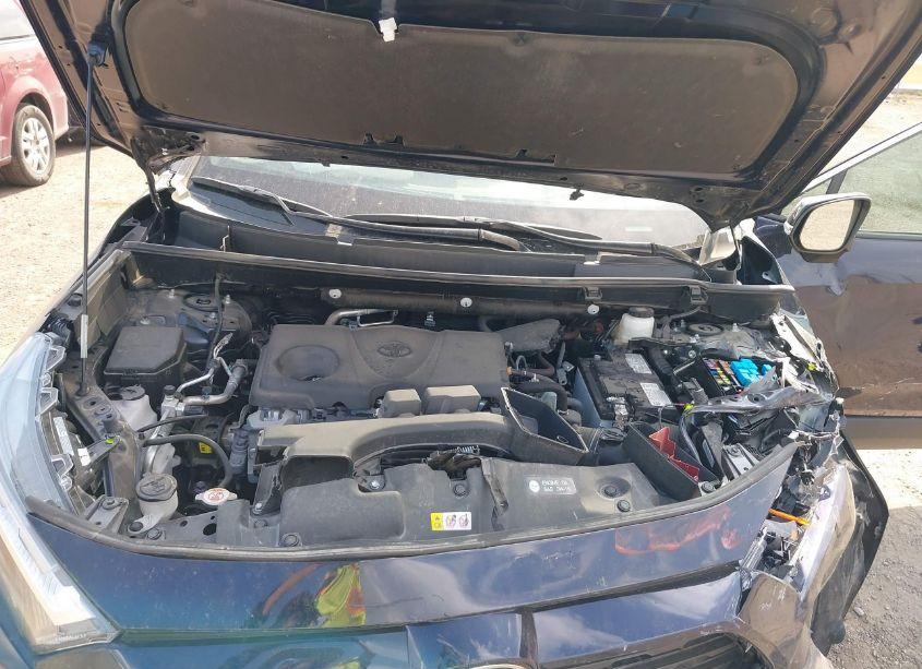 Photo 10 of 2024 Toyota Rav4 XLE PREMIUM (VIN 2T3C1RFV3RW301596)