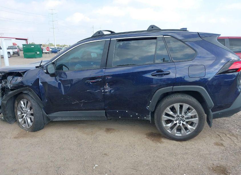 Photo 14 of 2024 Toyota Rav4 XLE PREMIUM (VIN 2T3C1RFV3RW301596)