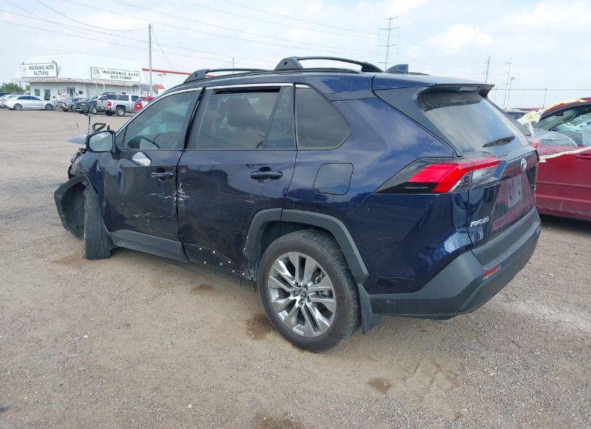 Photo 3 of 2024 Toyota Rav4 XLE PREMIUM (VIN 2T3C1RFV3RW301596)