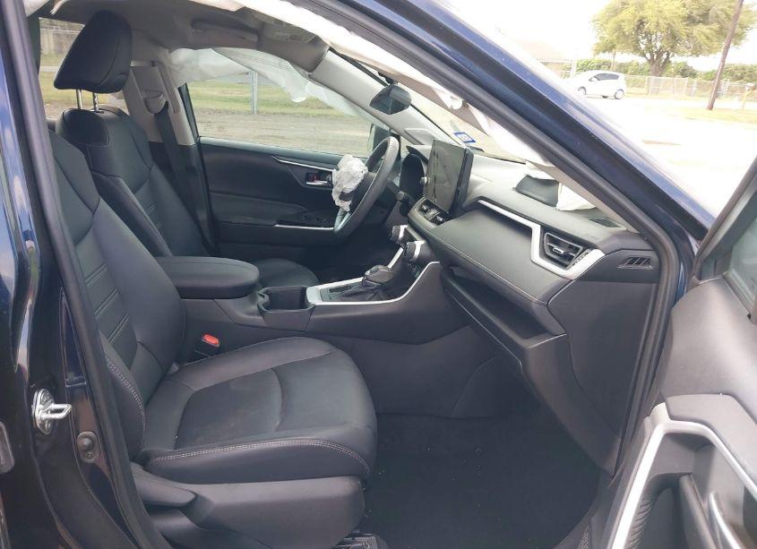 Photo 5 of 2024 Toyota Rav4 XLE PREMIUM (VIN 2T3C1RFV3RW301596)