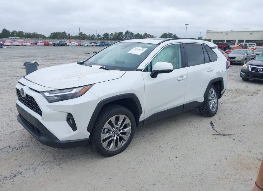 Photo 2 of 2024 Toyota Rav4 XLE PREMIUM (VIN 2T3C1RFV3RW301761)