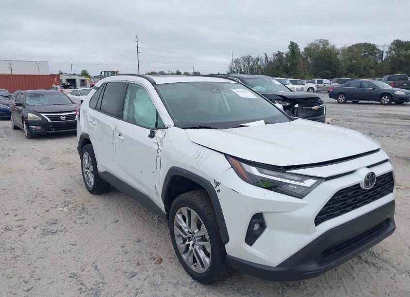 Photo 6 of 2024 Toyota Rav4 XLE PREMIUM (VIN 2T3C1RFV3RW301761)