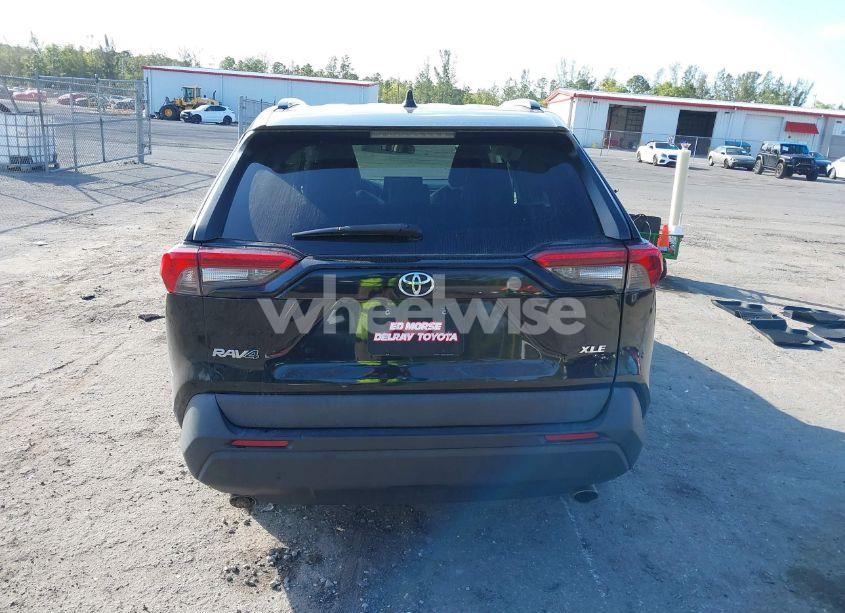 Photo 16 of 2021 Toyota Rav4 XLE PREMIUM (VIN 2T3C1RFV4MC111655)