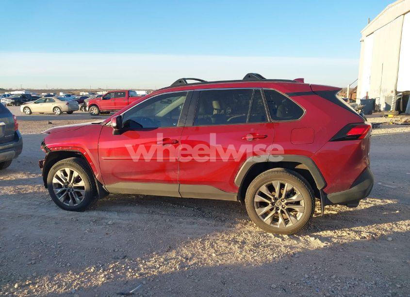 Photo 15 of 2021 Toyota Rav4 XLE PREMIUM (VIN 2T3C1RFV4MW104302)