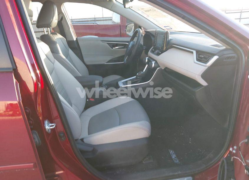 Photo 5 of 2021 Toyota Rav4 XLE PREMIUM (VIN 2T3C1RFV4MW104302)