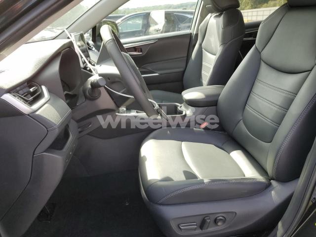 Photo 13 of 2025 TOYOTA RAV4 XLE PREMIUM (VIN 2T3C1RFV4SC308029)