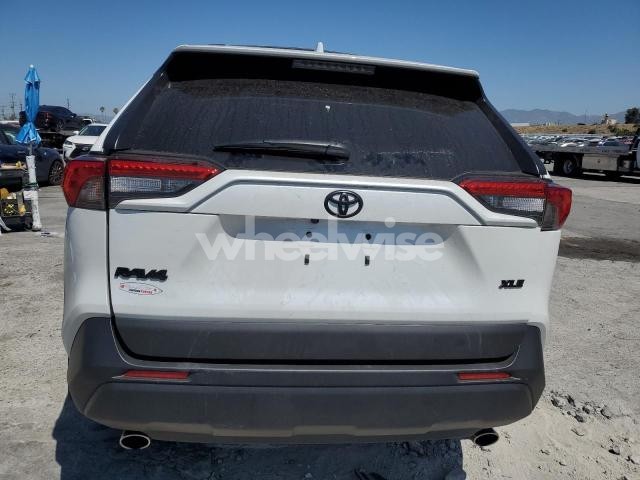 2025 TOYOTA RAV4 XLE PREMIUM (VIN 2T3C1RFV4SW388253) main photo