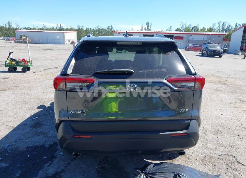 Photo 16 of 2021 Toyota Rav4 XLE PREMIUM (VIN 2T3C1RFV5MC110773)