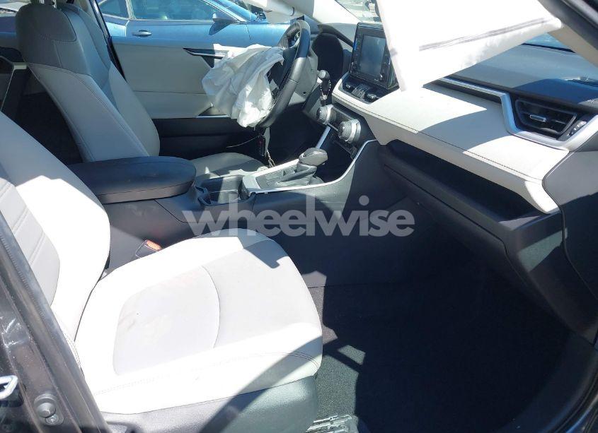 Photo 5 of 2021 Toyota Rav4 XLE PREMIUM (VIN 2T3C1RFV5MC110773)