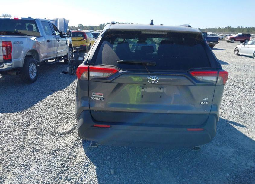 Photo 16 of 2021 Toyota Rav4 XLE PREMIUM (VIN 2T3C1RFV5MC142395)