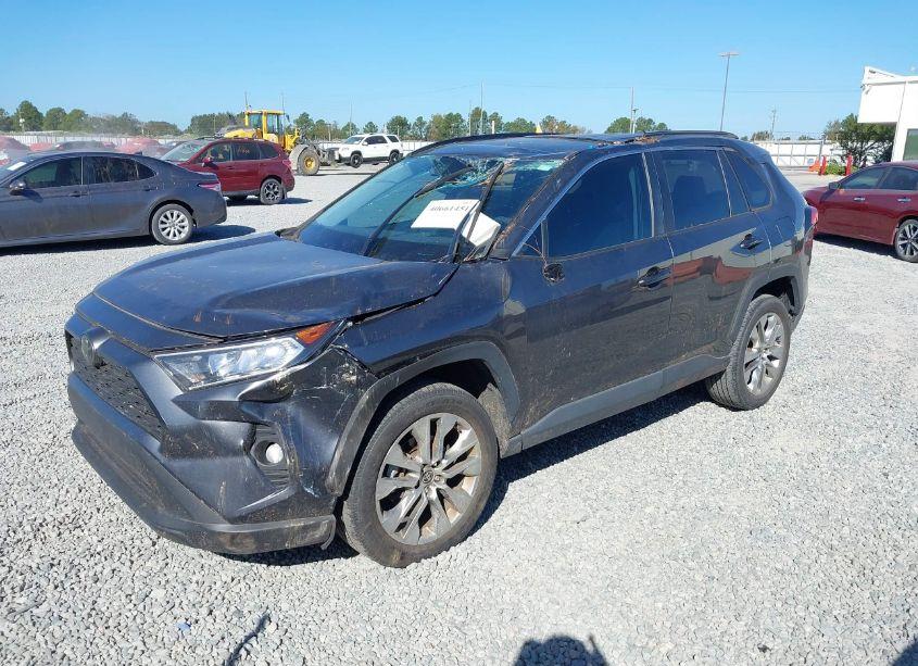 Photo 2 of 2021 Toyota Rav4 XLE PREMIUM (VIN 2T3C1RFV5MC142395)