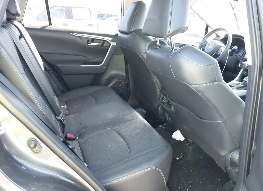 Photo 8 of 2021 Toyota Rav4 XLE PREMIUM (VIN 2T3C1RFV5MC142395)