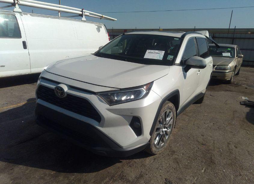 Photo 2 of 2021 Toyota Rav4 XLE PREMIUM (VIN 2T3C1RFV5MW158076)