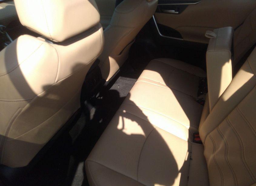 Photo 8 of 2021 Toyota Rav4 XLE PREMIUM (VIN 2T3C1RFV5MW158076)