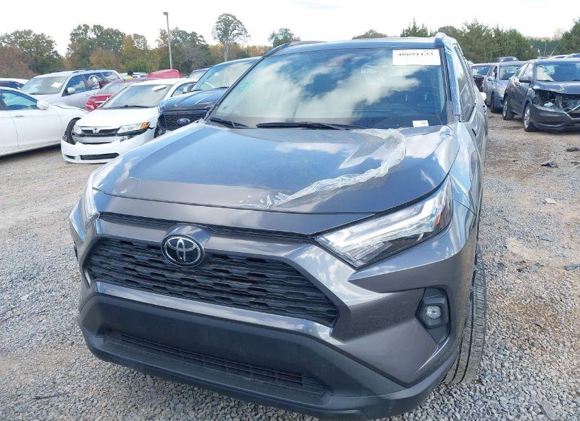 Photo 12 of 2022 Toyota Rav4 XLE PREMIUM (VIN 2T3C1RFV5NC197740)