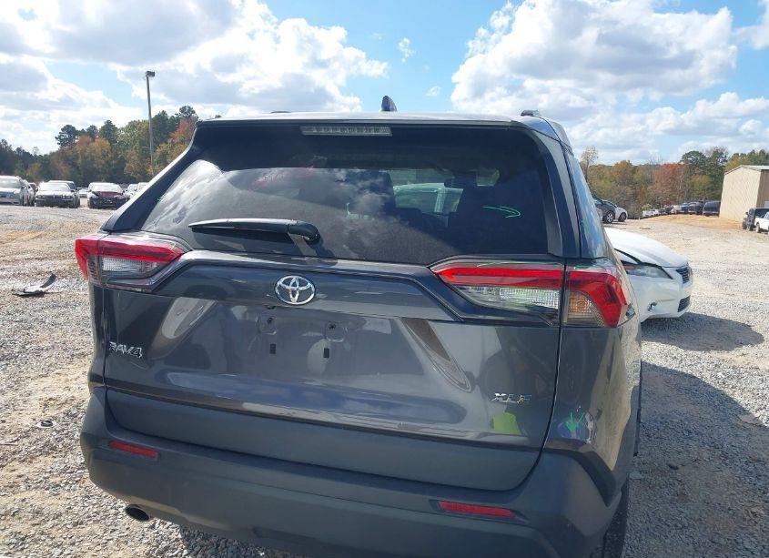 Photo 16 of 2022 Toyota Rav4 XLE PREMIUM (VIN 2T3C1RFV5NC197740)