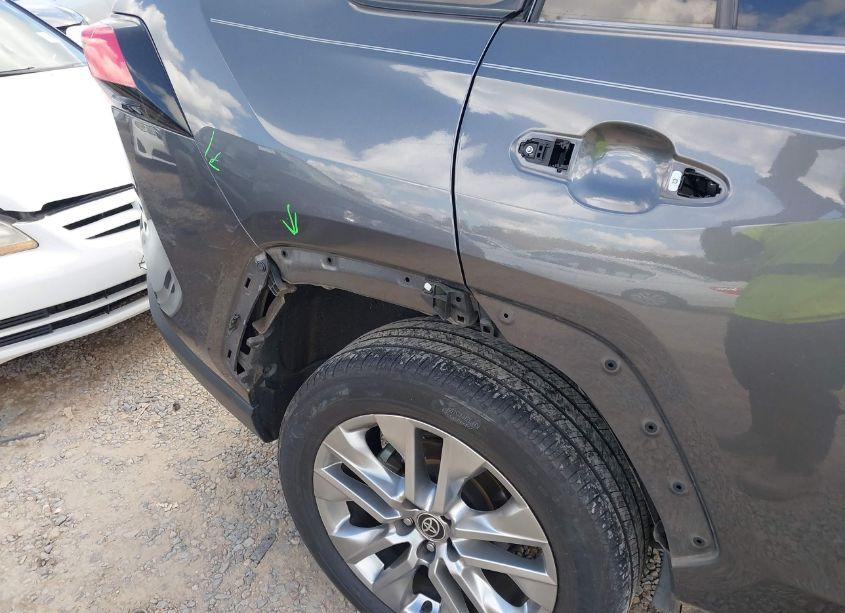 Photo 19 of 2022 Toyota Rav4 XLE PREMIUM (VIN 2T3C1RFV5NC197740)