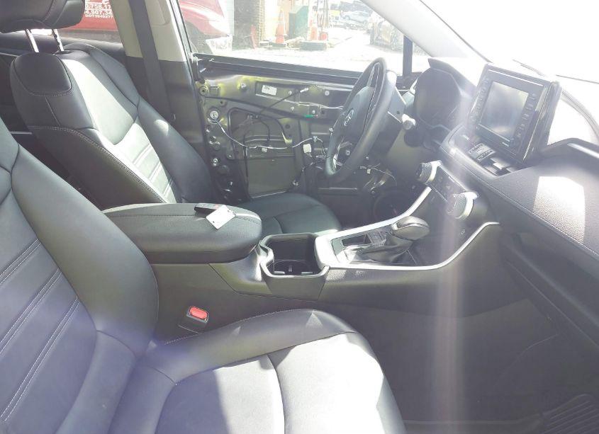 Photo 5 of 2022 Toyota Rav4 XLE PREMIUM (VIN 2T3C1RFV5NC197740)