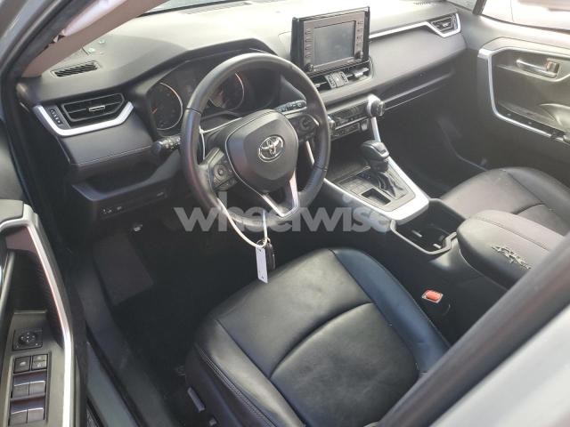 Photo 2 of 2022 TOYOTA RAV4 XLE PREMIUM (VIN 2T3C1RFV5NW204362)