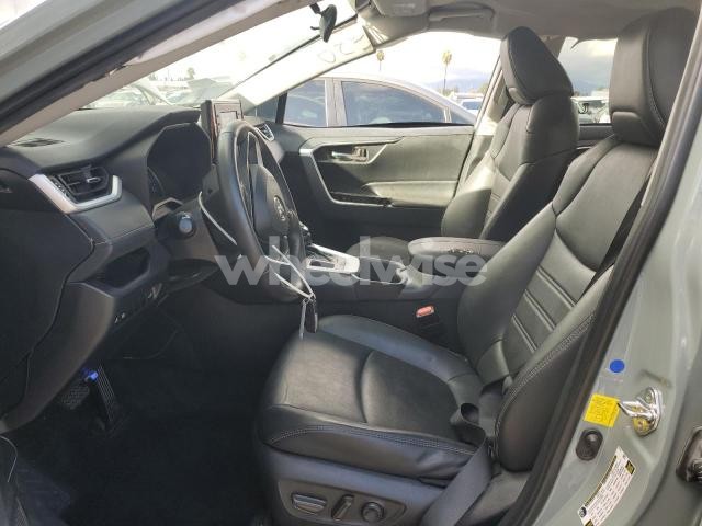 Photo 7 of 2022 TOYOTA RAV4 XLE PREMIUM (VIN 2T3C1RFV5NW204362)