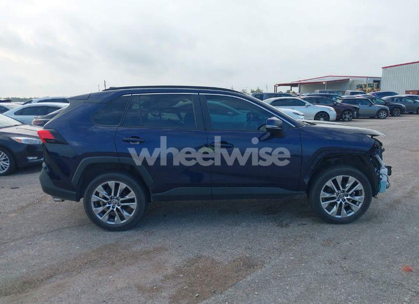 Photo 14 of 2022 Toyota Rav4 XLE PREMIUM (VIN 2T3C1RFV5NW211019)